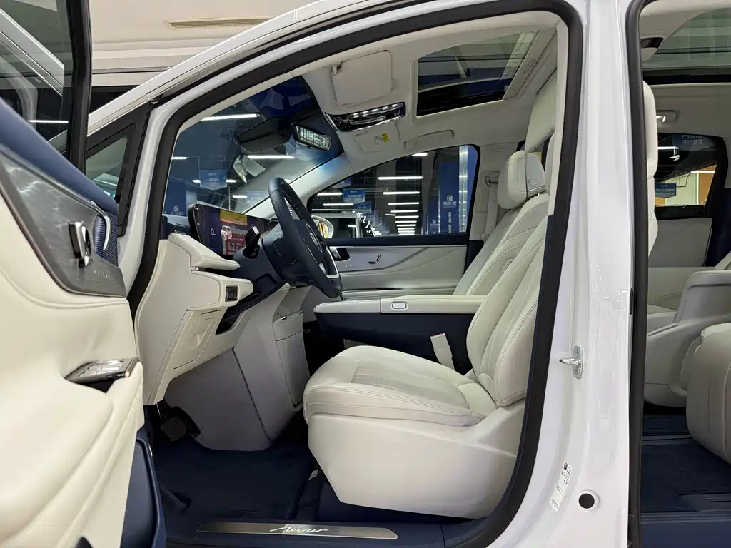 BUICK GL8 NEW ENERGY