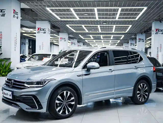 VOLKSWAGEN TIGUAN L 2023