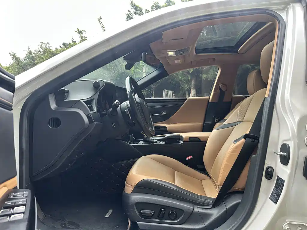 Lexus ES — миниатюра 4