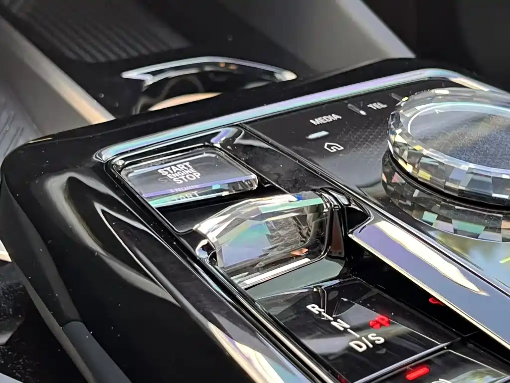BMW 5 Series — миниатюра 22