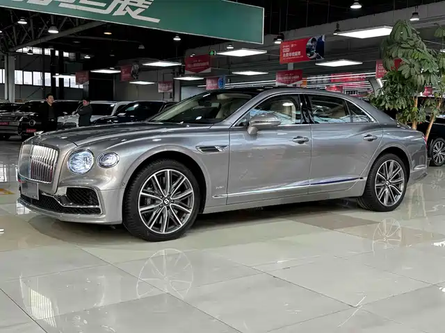 BENTLEY FLYING 2021