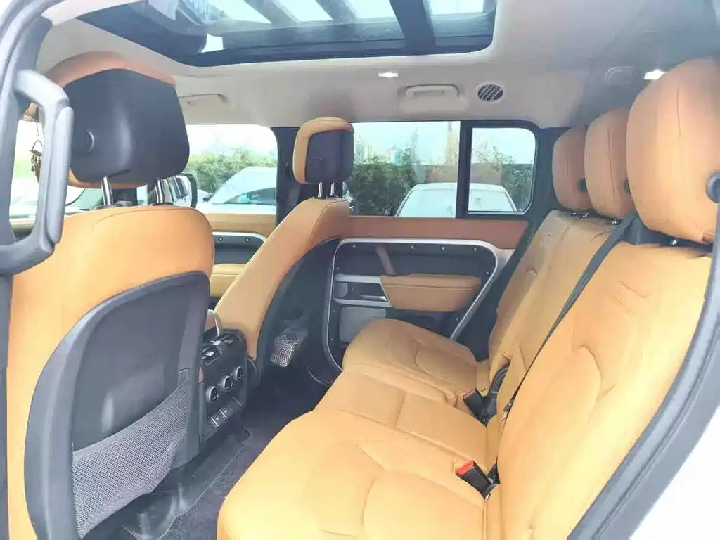 Land Rover Defender — миниатюра 6