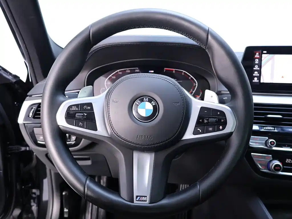 BMW 5 Series — миниатюра 16