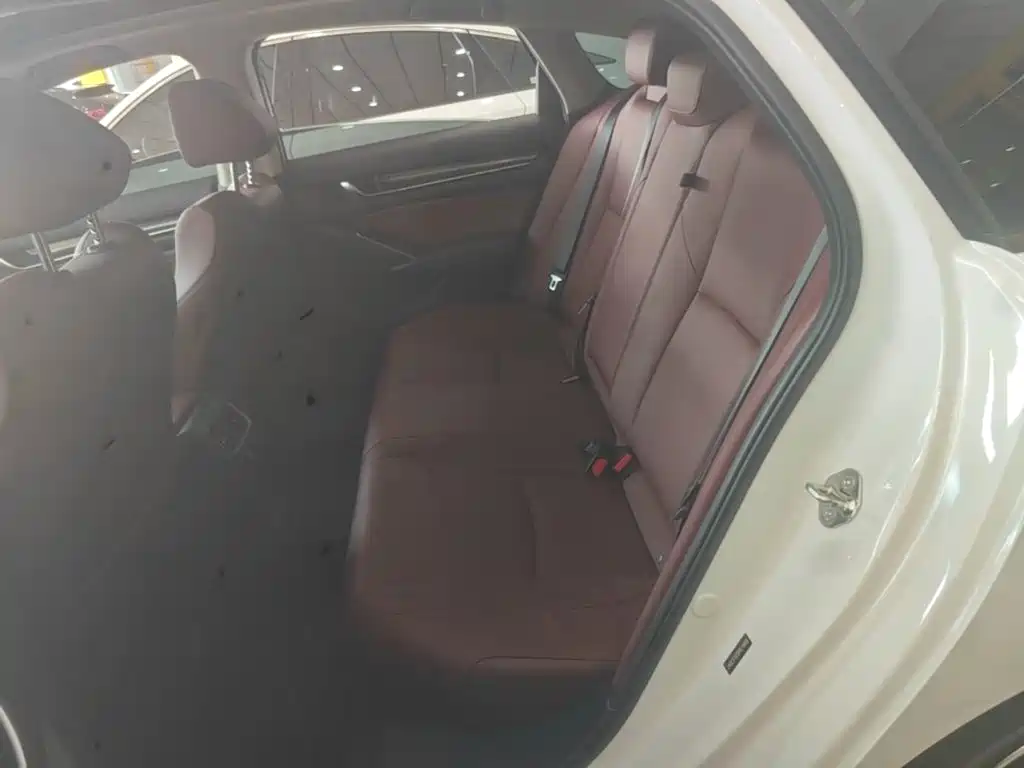 Honda Accord — миниатюра 17