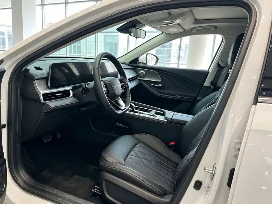 Chery Arrizo 8 — миниатюра 4