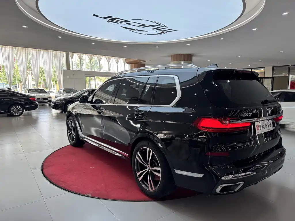 BMW X7 — миниатюра 7