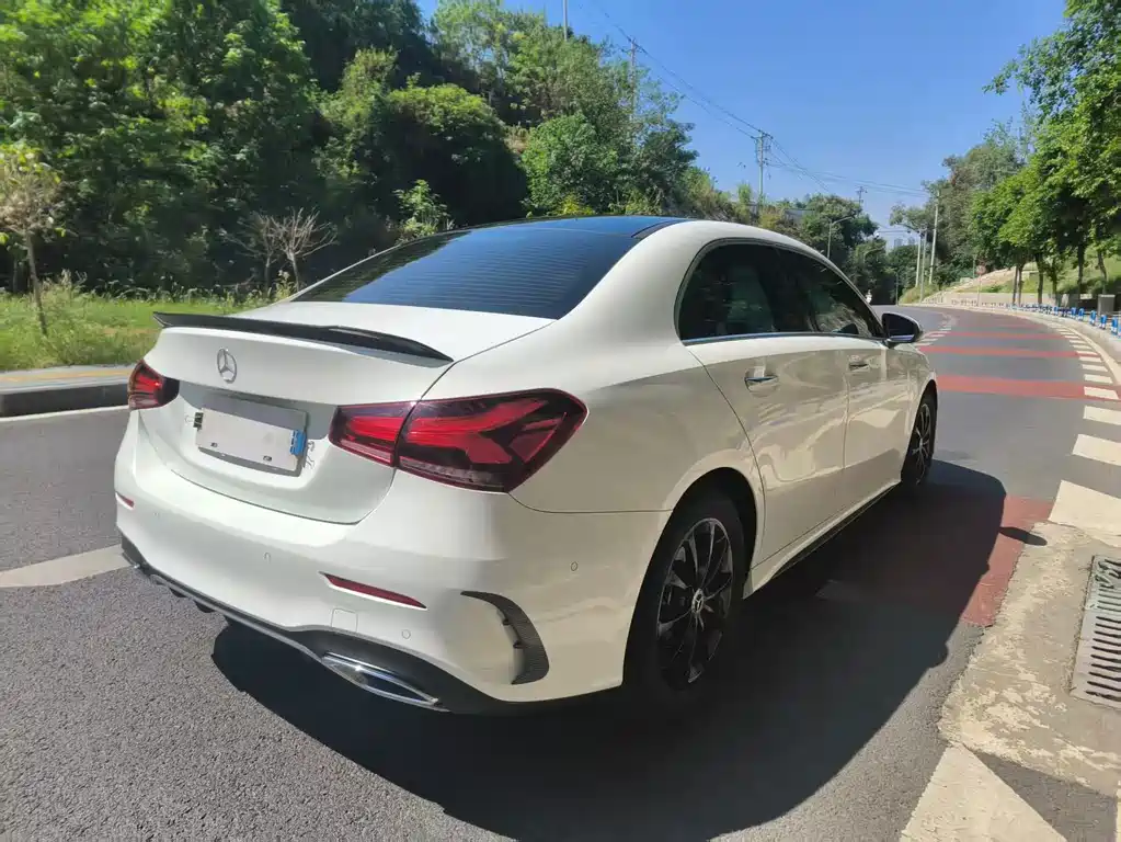 Mercedes-Benz A-Class — миниатюра 11