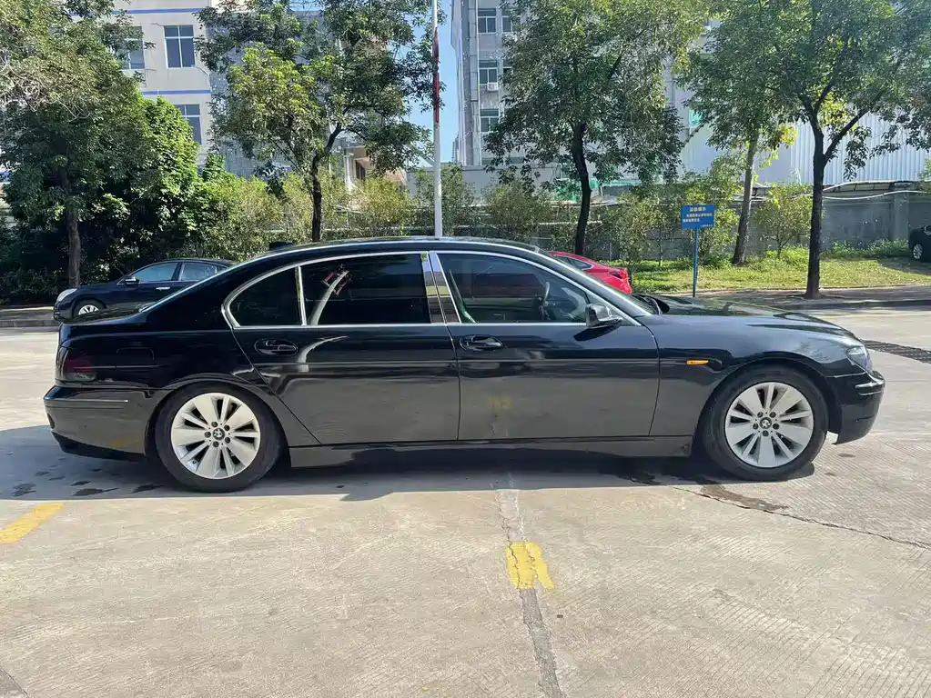 BMW 7 Series 7 2005 730Li