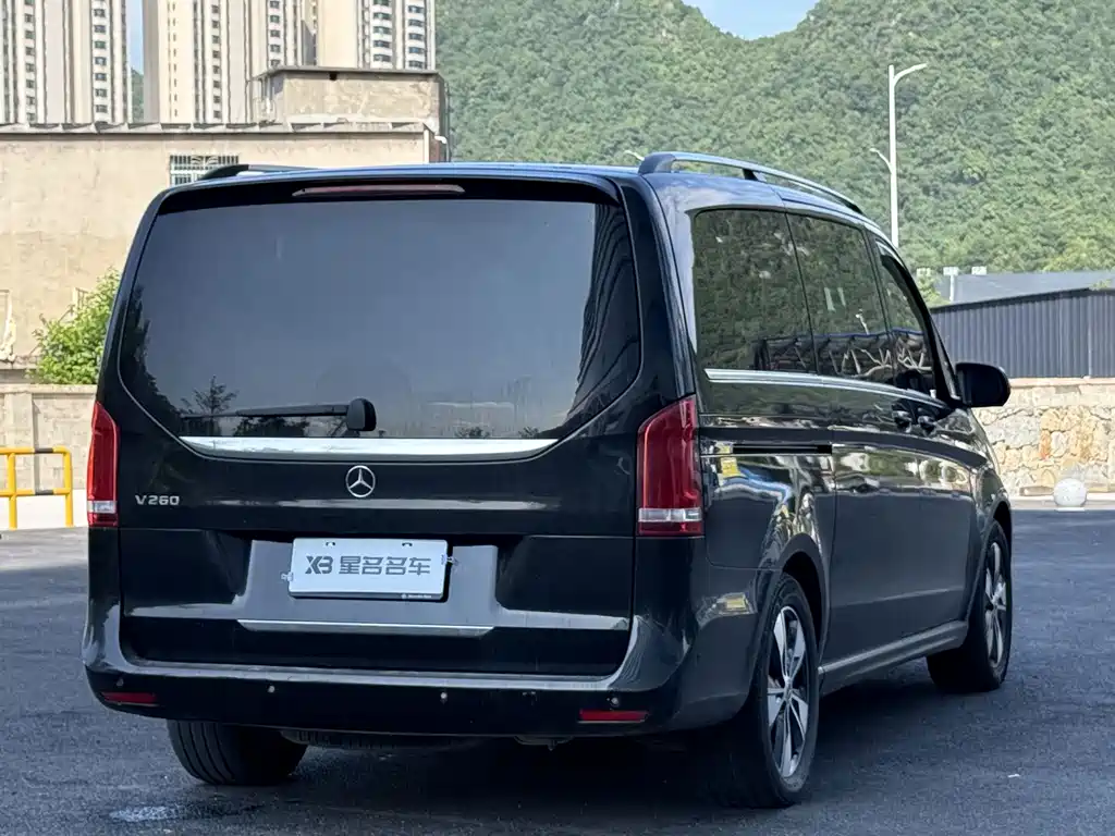 Mercedes-Benz V-Class — миниатюра 19