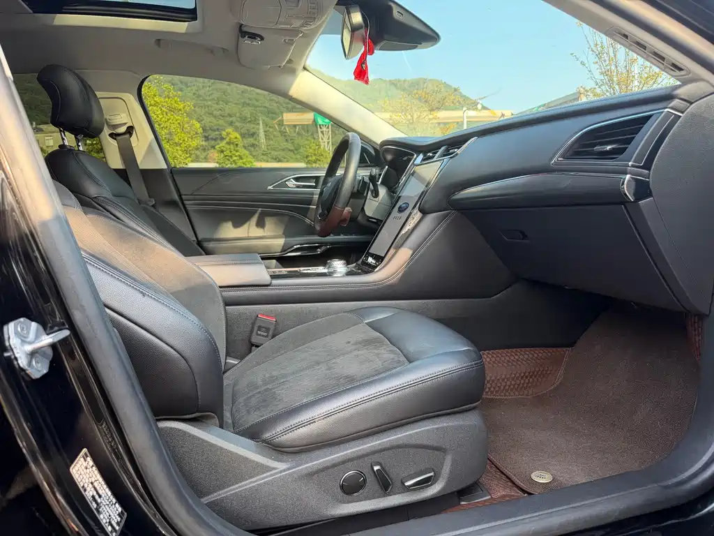 Ford Taurus — миниатюра 11