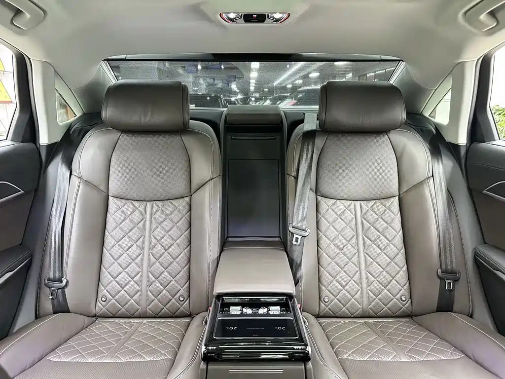Audi A8 — миниатюра 11