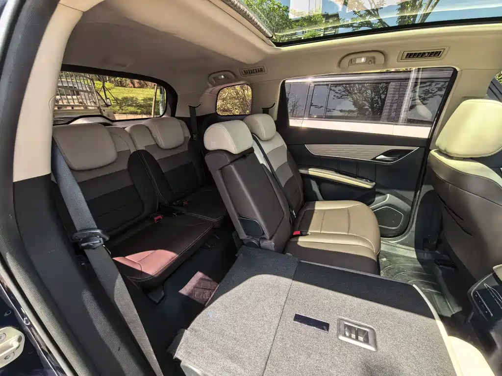 BYD MAX New Energy — миниатюра 17