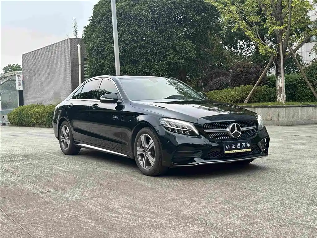 Mercedes-Benz C-Class — миниатюра 3