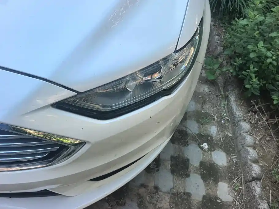 Ford Mondeo — миниатюра 5