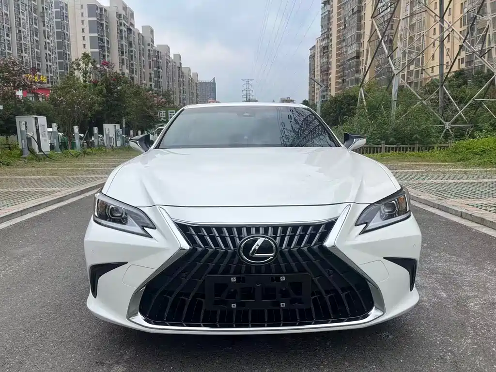 Lexus ES — миниатюра 2