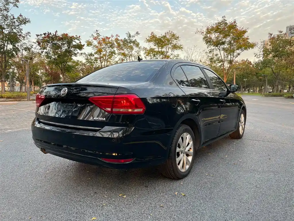 VOLKSWAGEN LAVIDA