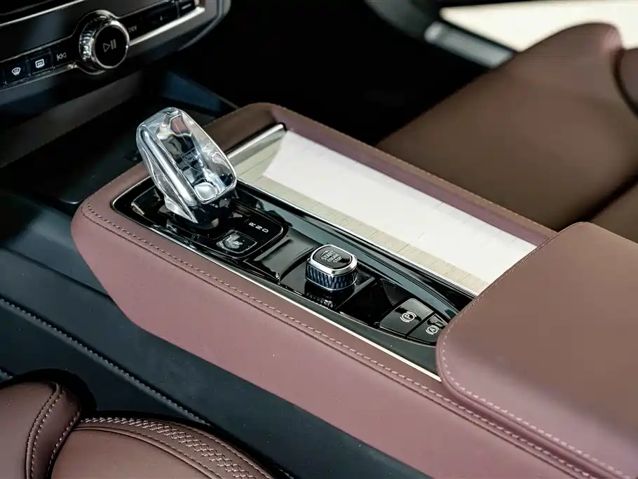 Volvo S90 — миниатюра 12