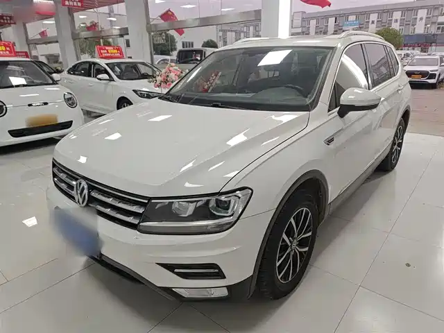 VOLKSWAGEN TIGUAN L 2018