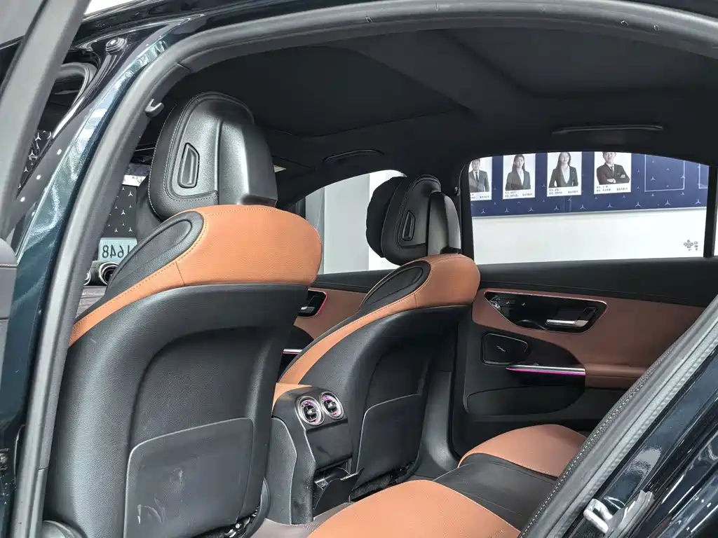 Mercedes-Benz C-Class 2023 — фото 14