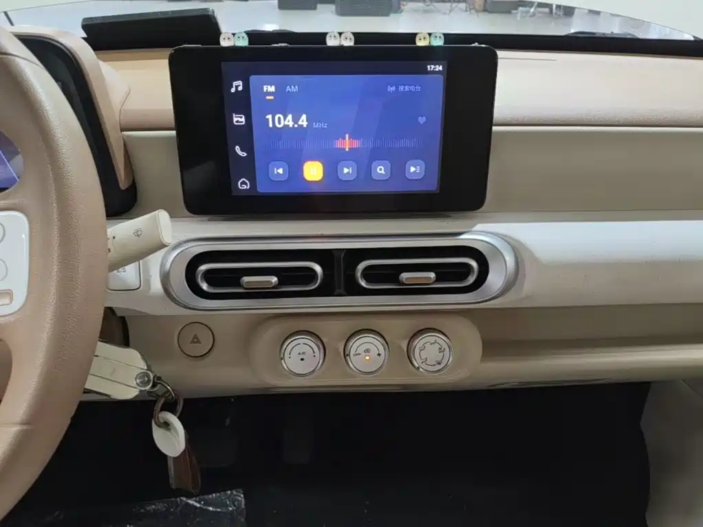 Wuling MINIEV — миниатюра 13