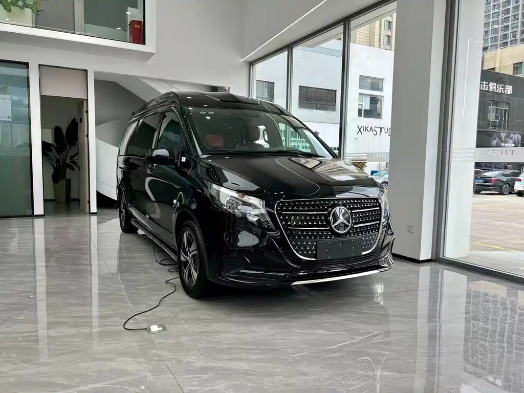 Mercedes-Benz Vito 2024 2.0T 7 мест