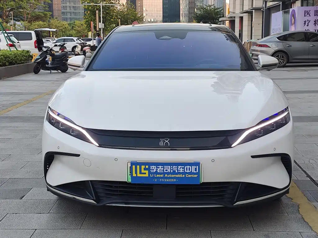 BYD Han — миниатюра 2