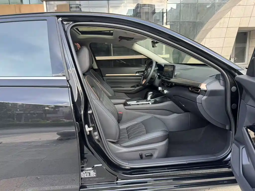 Nissan Teana — миниатюра 3