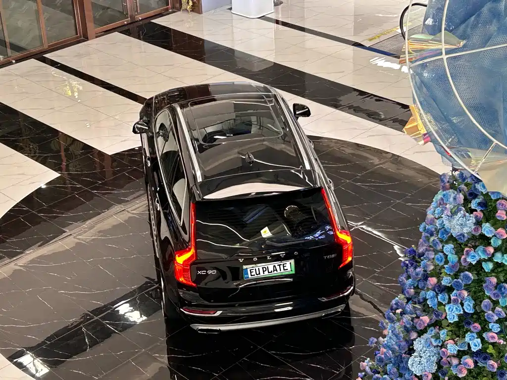 VOLVO XC90 PLUG IN HYBRID