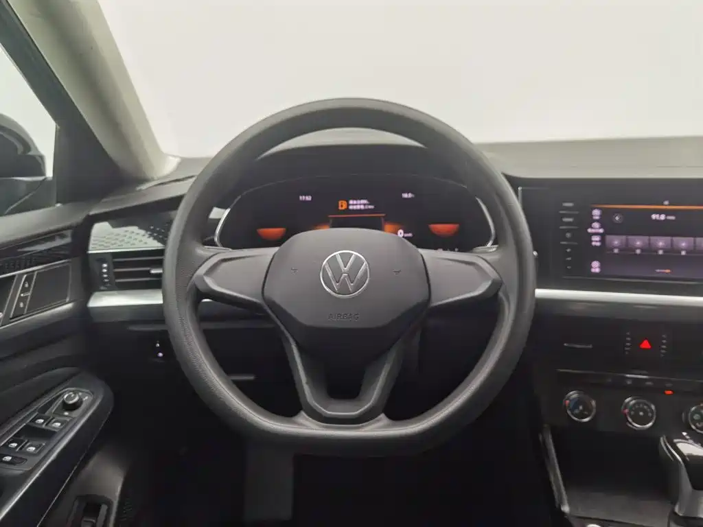 Volkswagen Passat — миниатюра 11