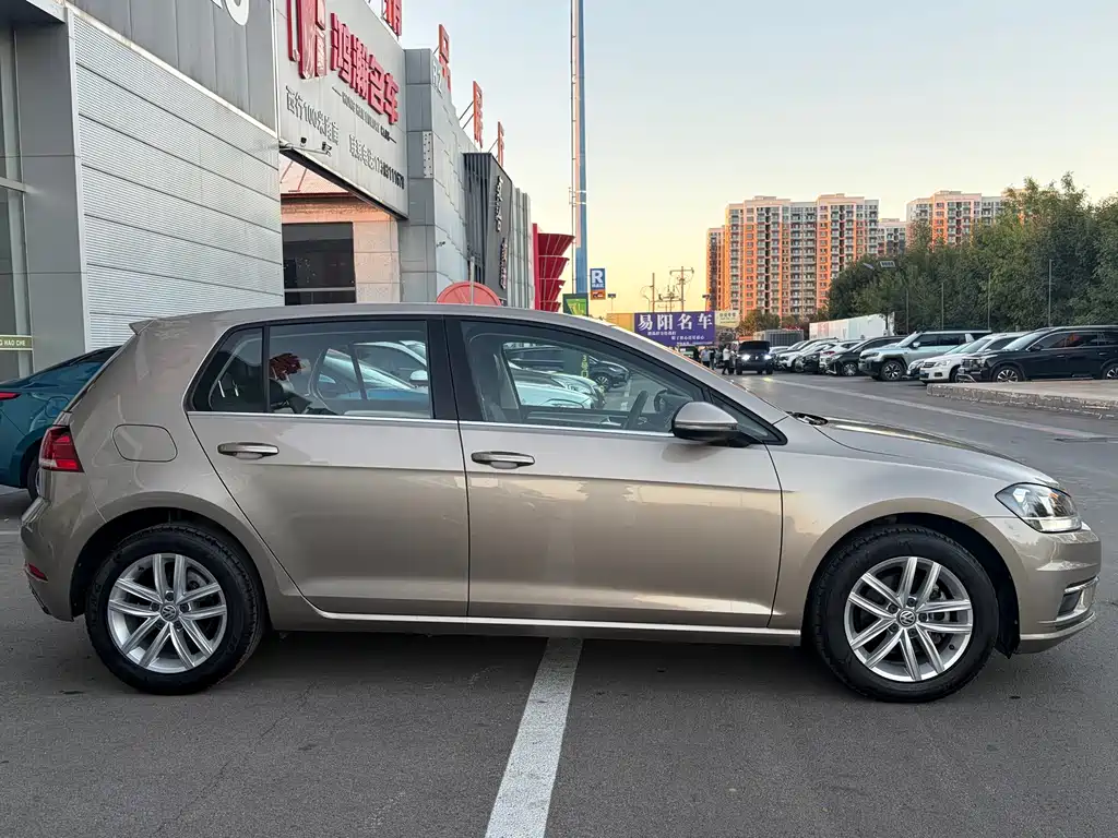 Volkswagen Golf — миниатюра 3
