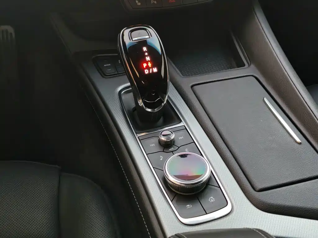 Cadillac CT5 — миниатюра 12