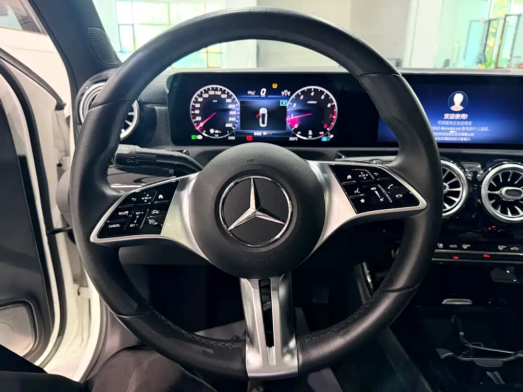 Mercedes-Benz A-Class — миниатюра 15