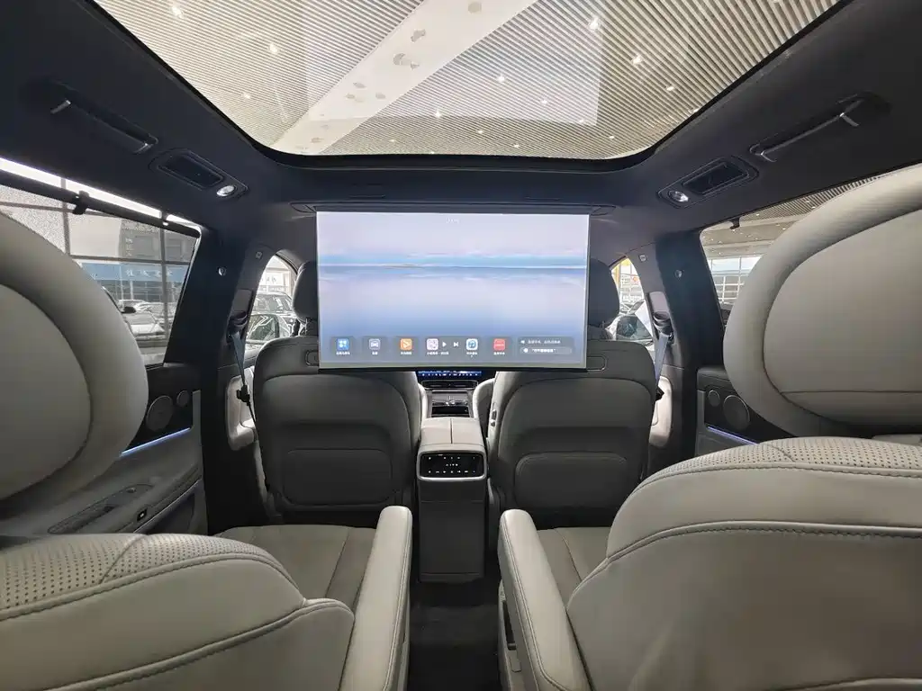 AITO ASK THE WORLD M9