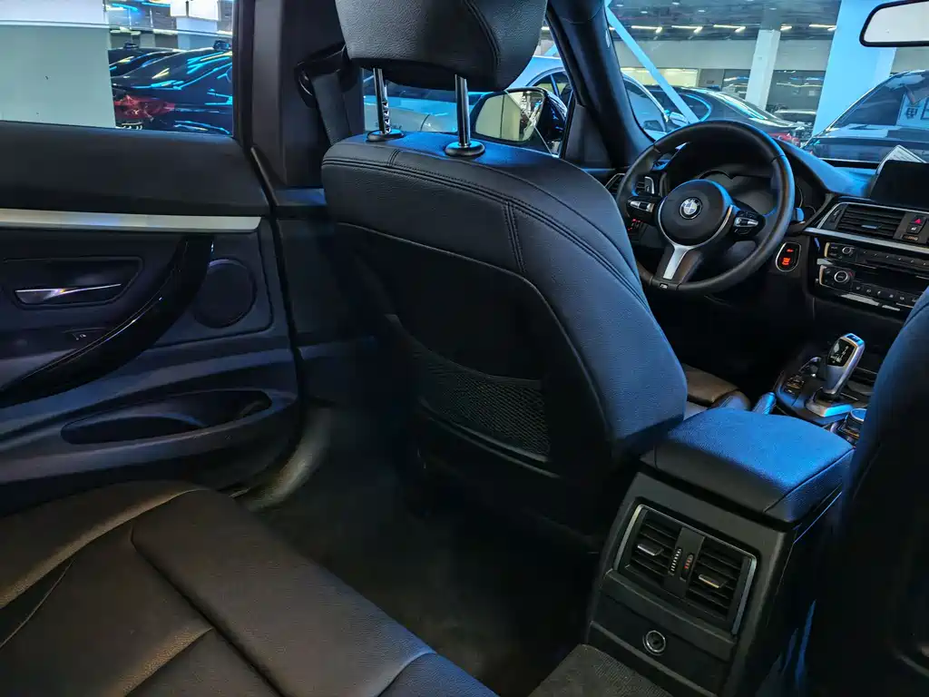 BMW 3 Series GT 3 GT 2019 320i M Sport