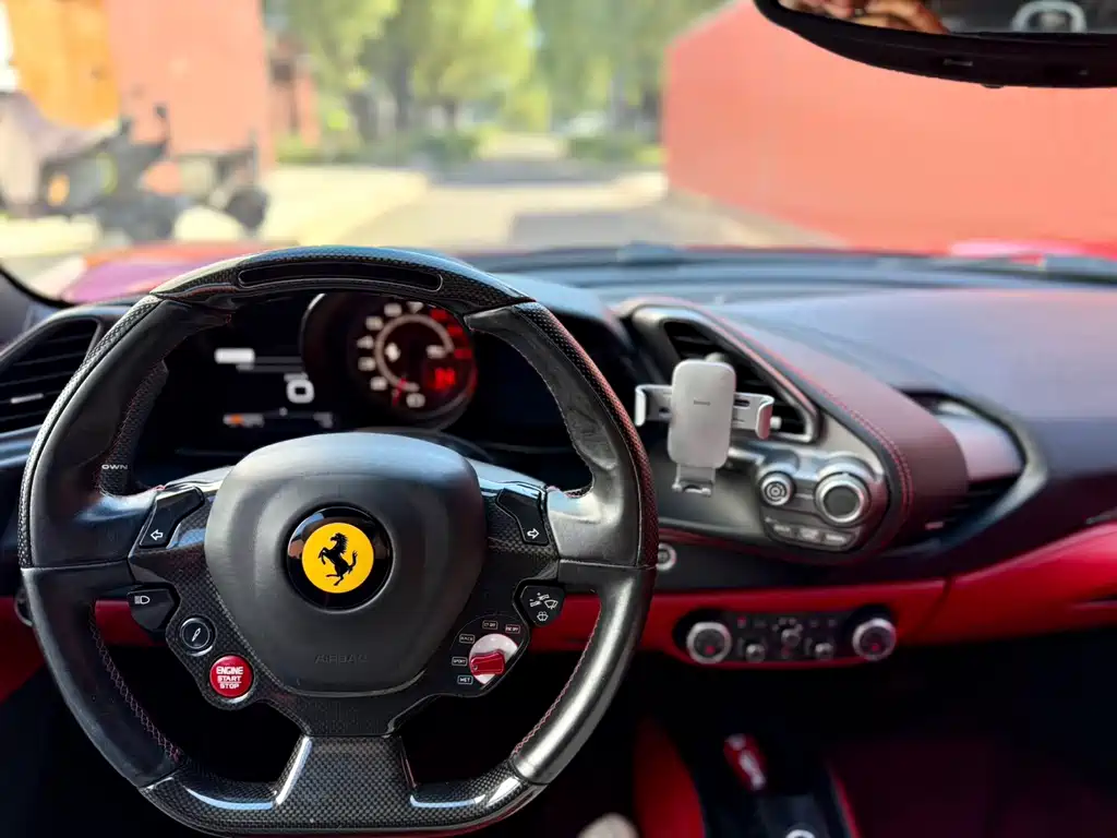 Ferrari 488 — миниатюра 12