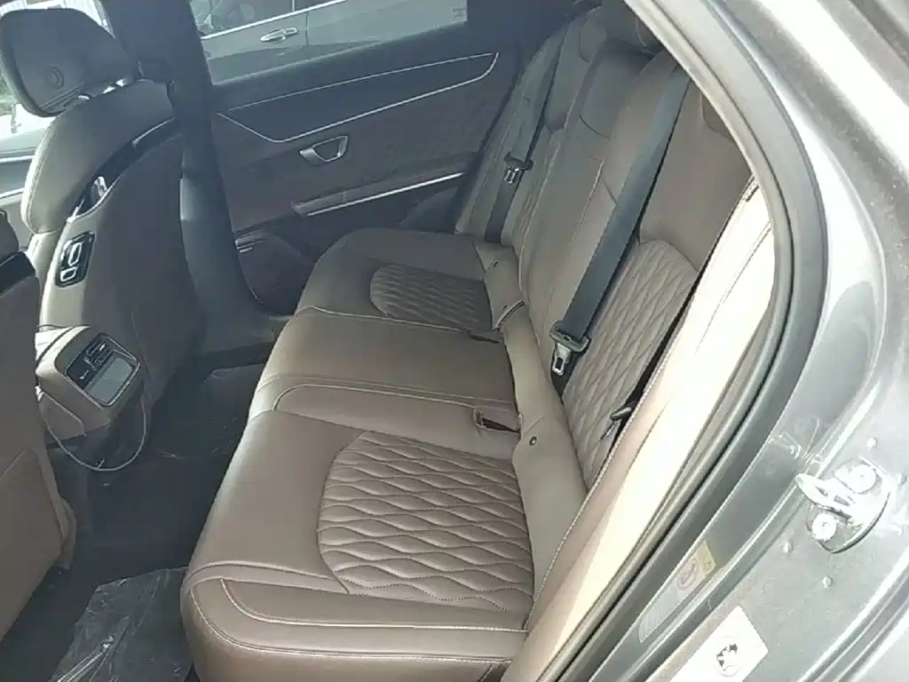 BYD Han — миниатюра 17