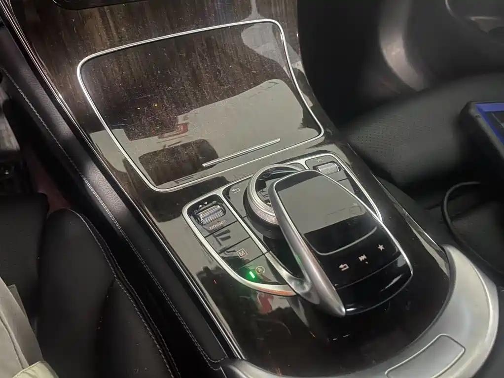 Mercedes-Benz GLC — миниатюра 9