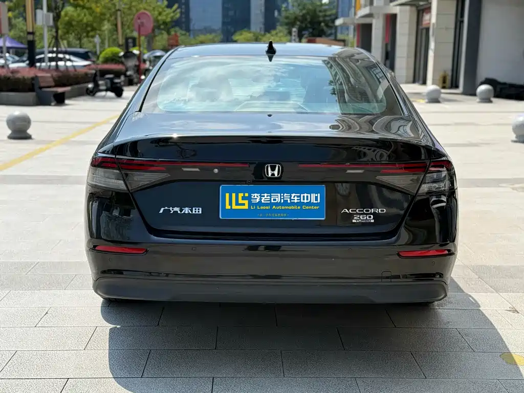 Honda Accord — миниатюра 5