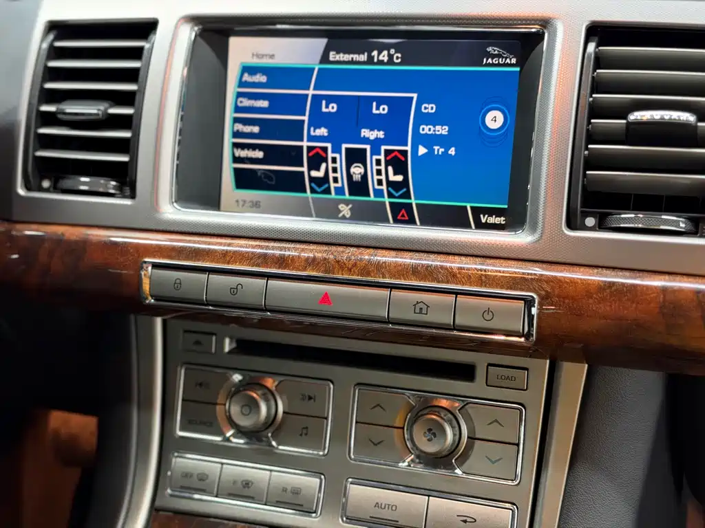Jaguar XF — миниатюра 15