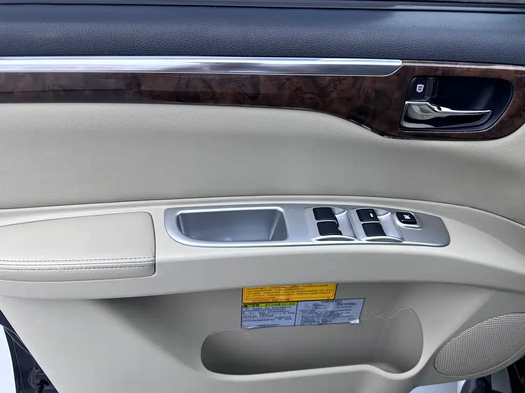Mitsubishi Pajero Sport — миниатюра 10