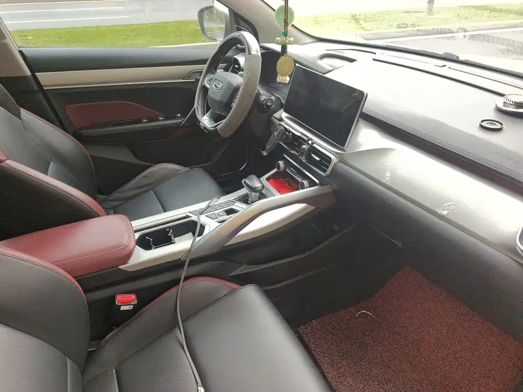 Geely Binyue — миниатюра 19