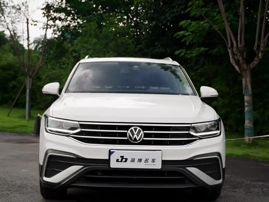Volkswagen Tiguan L L 2022 330TSI AT Smart