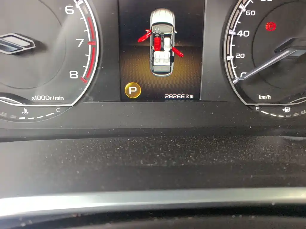 Geely Binyue — миниатюра 8