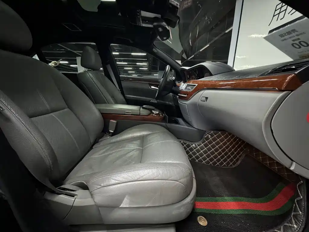 Mercedes-Benz S-Class — миниатюра 7