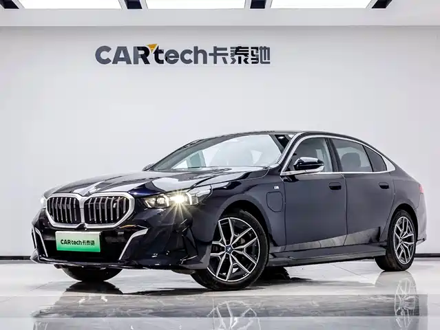 BMW i5