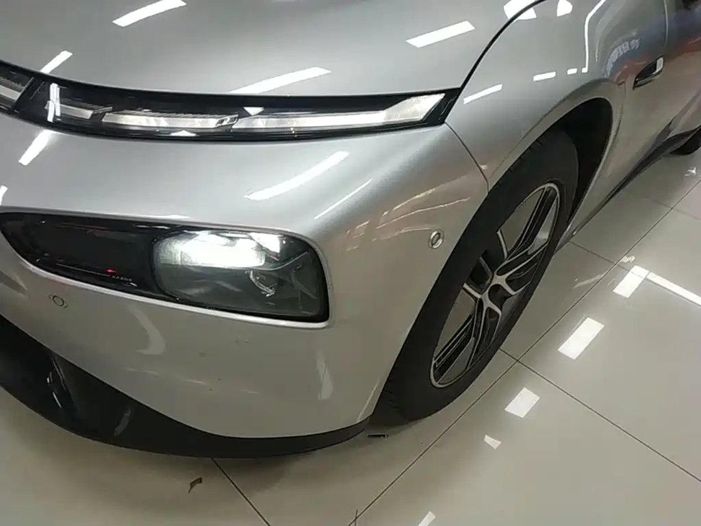 XPeng P7 — миниатюра 24