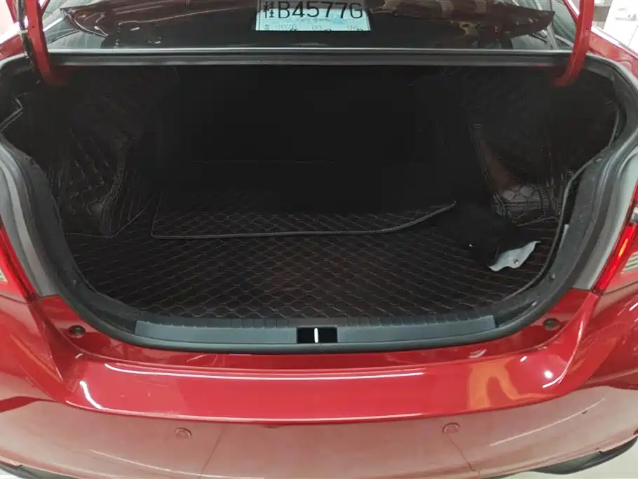 TOYOTA YARIS L TO ENJOY