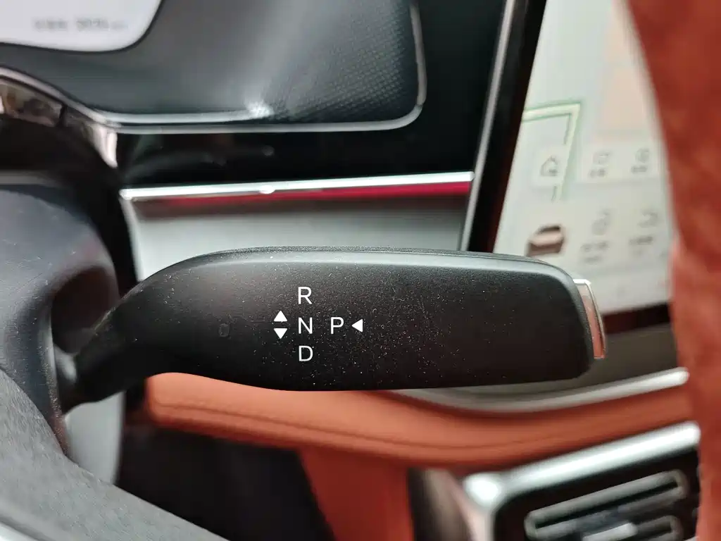 BYD Tang New Energy — миниатюра 14