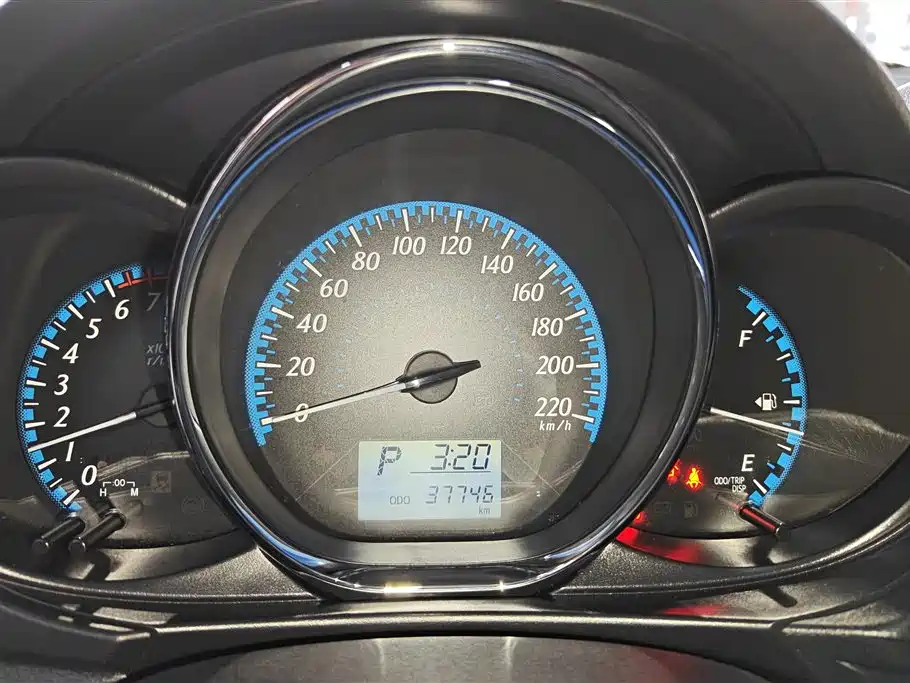 TOYOTA YARIS L TO ENJOY