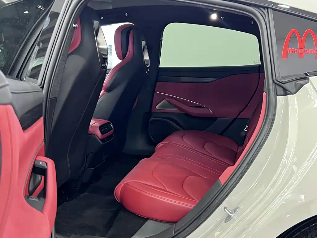 XIAOMI CAR XIAOMI SU7